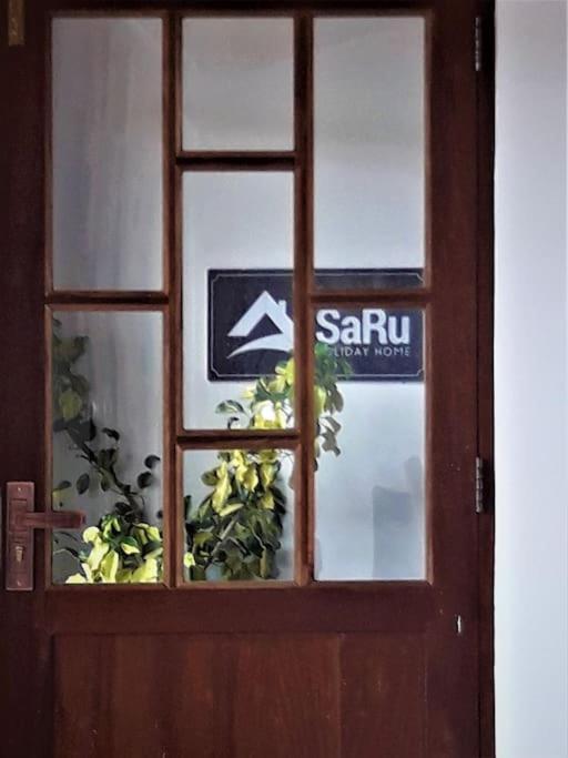 Saru Holiday Apartment - Upto 6 Guests كاندي المظهر الخارجي الصورة