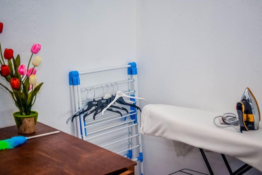 Saru Holiday Apartment - Upto 6 Guests كاندي المظهر الخارجي الصورة