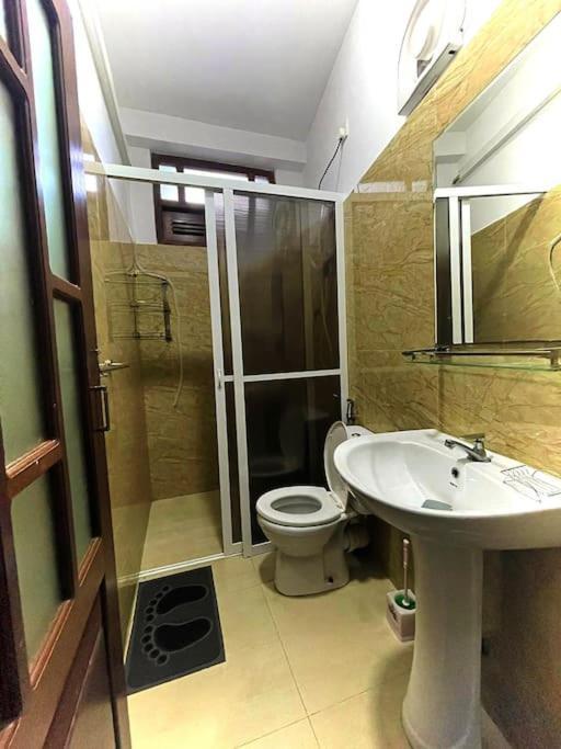 Saru Holiday Apartment - Upto 6 Guests كاندي المظهر الخارجي الصورة