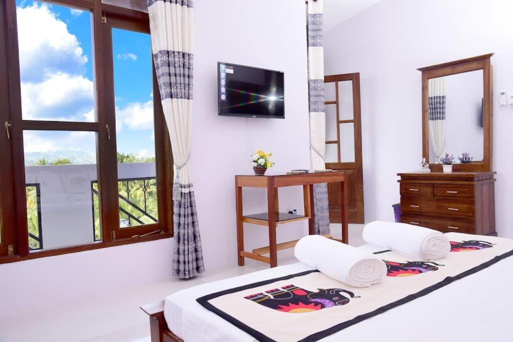 Saru Holiday Apartment - Upto 6 Guests كاندي المظهر الخارجي الصورة